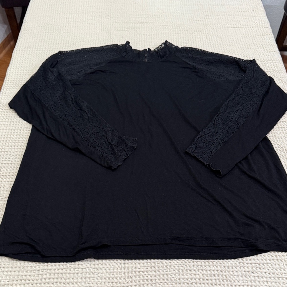 Women’s Plus Size Black Mock Neck/ Lace Sleeve Top